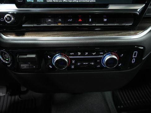 New 2026 GMC Sierra 1500 Elevation image 36