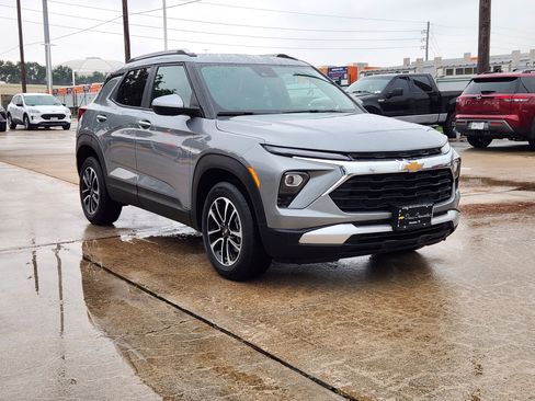 Certified 2025 Chevrolet TrailBlazer LT AWD/4WD image 4