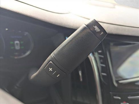 Used 2020 Cadillac Escalade 2WD image 10
