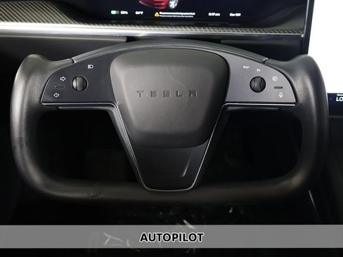 Used 2021 Tesla Model S Plaid image 3