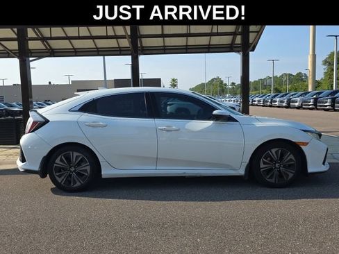 Used 2017 Honda Civic EX image 3