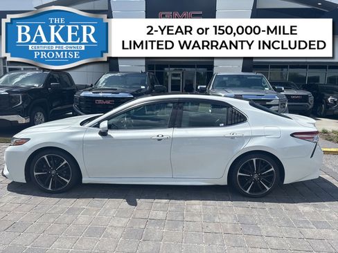 Used 2018 Toyota Camry XSE image 1