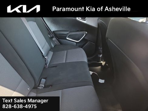 Certified 2022 Kia Soul LX w/ Technology Package FWD image 8