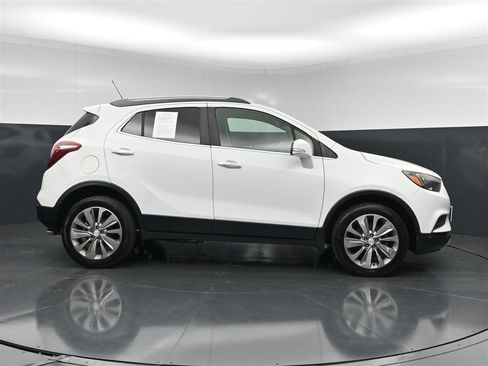 Used 2018 Buick Encore Preferred AWD/4WD image 4