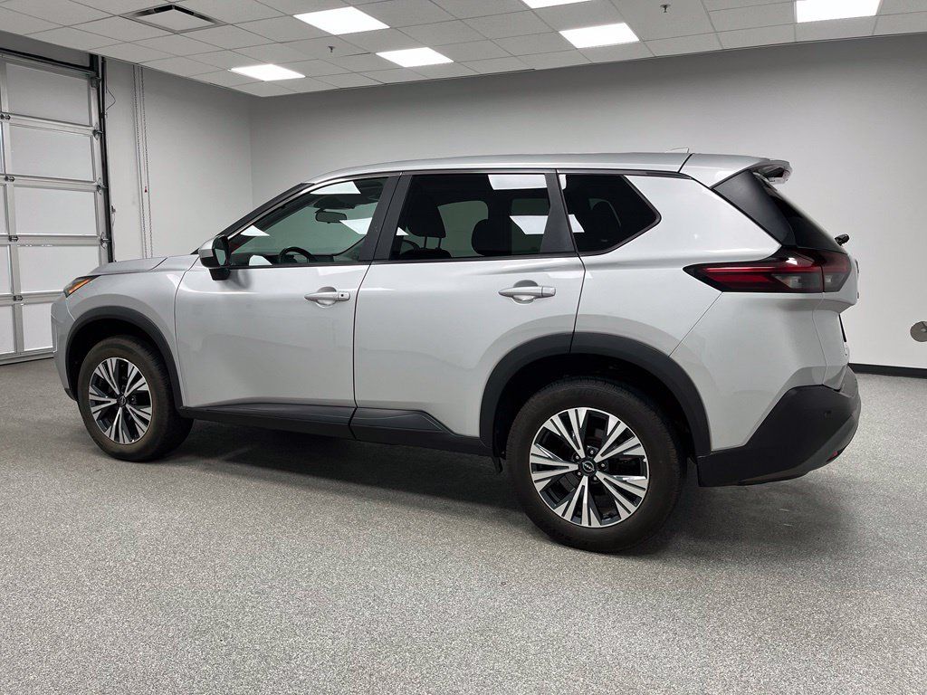 Used 2023 Nissan Rogue SV AWD/4WD image 7