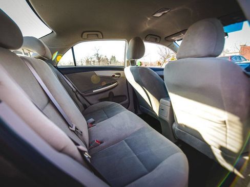 Used 2011 Toyota Corolla LE image 25