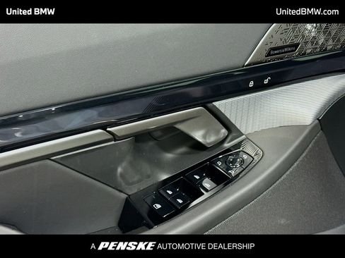 Used 2026 BMW M5 Touring image 3