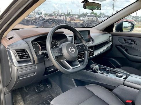 Used 2023 Nissan Rogue S AWD/4WD image 14