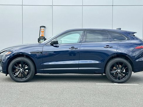 Used 2025 Jaguar F-PACE R-Dynamic S image 2