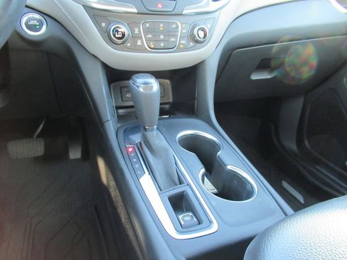 Used 2021 Chevrolet Equinox Premier FWD image 25