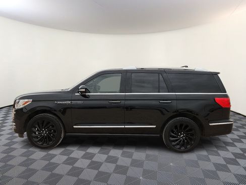 Used 2020 Lincoln Navigator Reserve w/ Equipment Group 208A Reserve AWD/4WD image 2