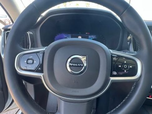 Used 2023 Volvo S60 B5 Plus AWD/4WD image 10