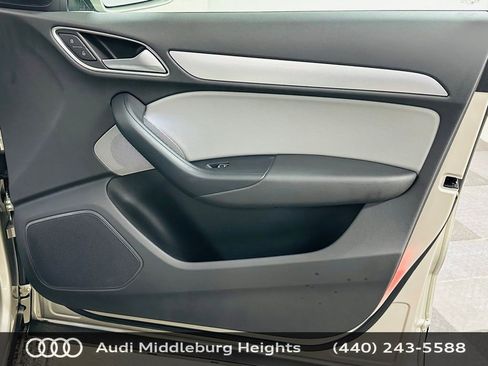 Used 2016 Audi Q3 2.0T Premium Plus w/ Technology Package image 28
