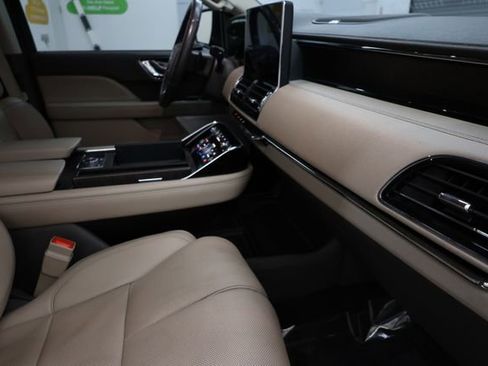 Used 2023 Lincoln Navigator Reserve image 65