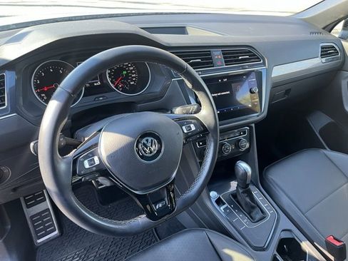 Used 2020 Volkswagen Tiguan SE R-Line image 6