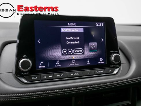 Used 2024 Nissan Rogue S AWD/4WD image 18
