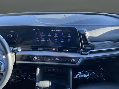 Used 2023 Kia Sportage EX image 8