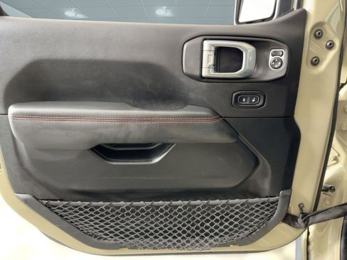 Used 2020 Jeep Gladiator Rubicon image 12