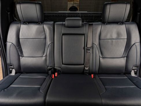 Used 2025 Toyota Tundra Platinum image 35