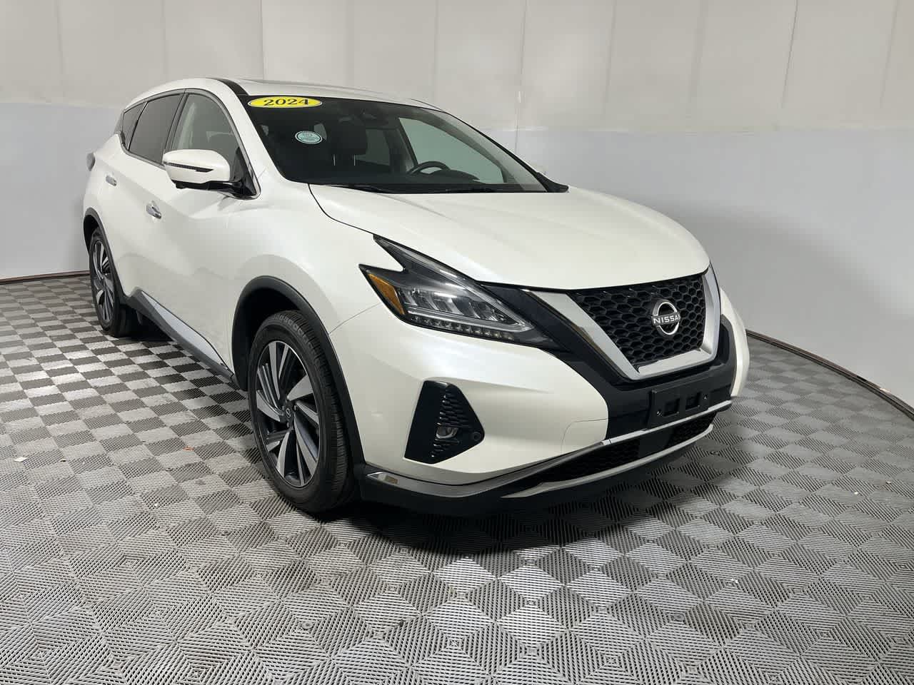Used 2024 Nissan Murano SL AWD/4WD image 2
