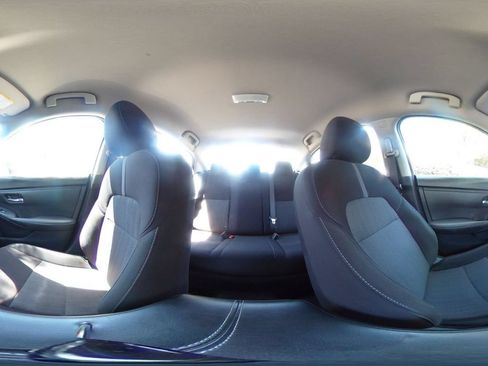 Used 2025 Nissan Sentra SV FWD image 40