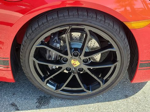 Certified 2024 Porsche 718 Cayman RWD image 13