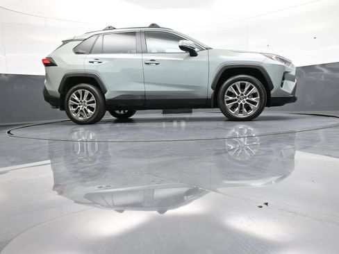 Certified 2020 Toyota RAV4 XLE Premium AWD/4WD image 30