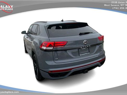 Used 2023 Volkswagen Atlas Cross Sport SEL image 7