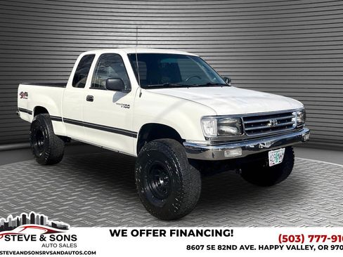 Used 1996 Toyota T100 DX image 1