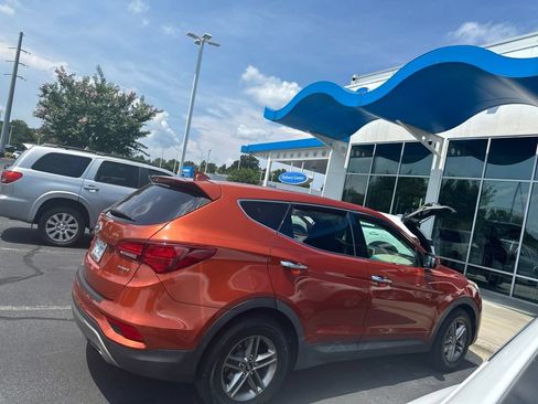 Used 2017 Hyundai Santa Fe Sport FWD image 5