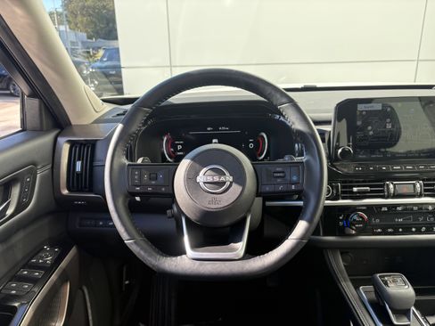 Used 2023 Nissan Pathfinder Platinum w/ Lighting Package (N93) image 18