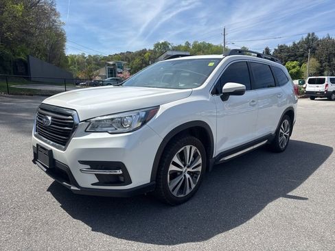 Used 2022 Subaru Ascent Limited w/ Technology Package image 3