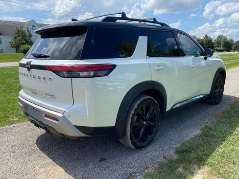 Used 2022 Nissan Pathfinder Platinum w/ Cargo Package AWD/4WD image 5