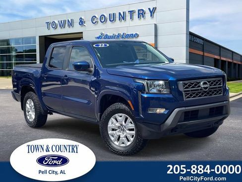 Used 2022 Nissan Frontier SV AWD/4WD image 1