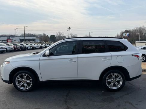 Used 2015 Mitsubishi Outlander SE image 4