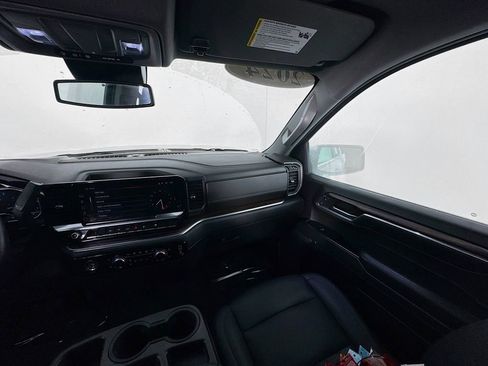 Used 2024 GMC Sierra 1500 SLT image 38