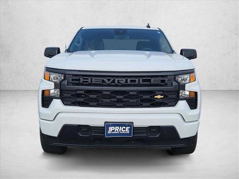 Used 2025 Chevrolet Silverado 1500 Custom RWD image 2