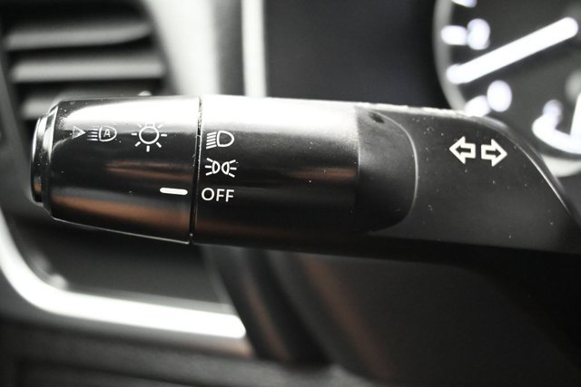 Used 2023 Nissan Rogue S FWD image 20