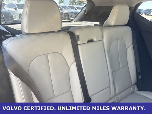 Certified 2023 Volvo XC40 B5 Plus w/ Protection Package Premier image 32