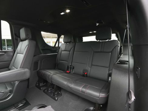 Used 2026 Chevrolet Suburban RST w/ RST Capability Package AWD/4WD image 37