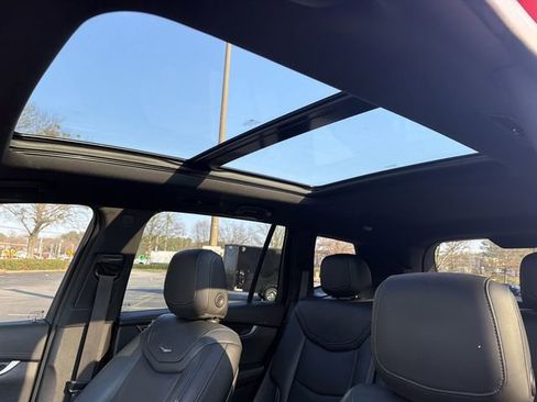 Used 2020 Cadillac XT6 Premium Luxury image 15