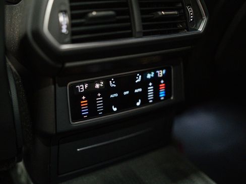 Used 2019 Lamborghini Urus image 16