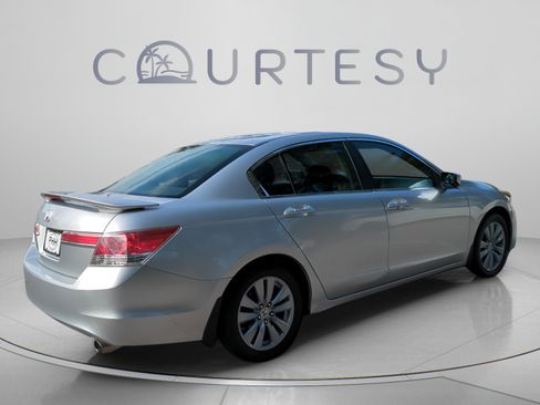 Used 2011 Honda Accord EX image 7
