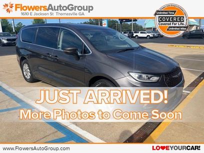 Used 2023 Chrysler Pacifica Touring-L