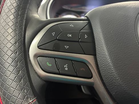 Used 2021 Jeep Cherokee Limited AWD/4WD image 23