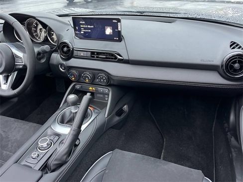 Used 2025 MAZDA MX-5 Miata RF Club image 14