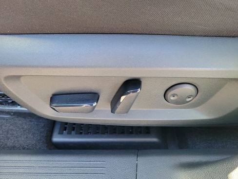 Certified 2024 Nissan Rogue SV FWD image 14