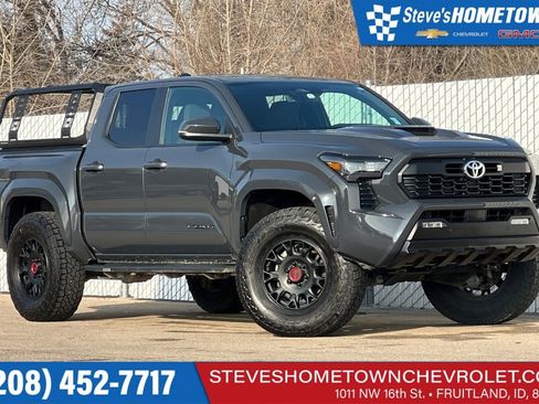 Used 2024 Toyota Tacoma TRD Sport image 1