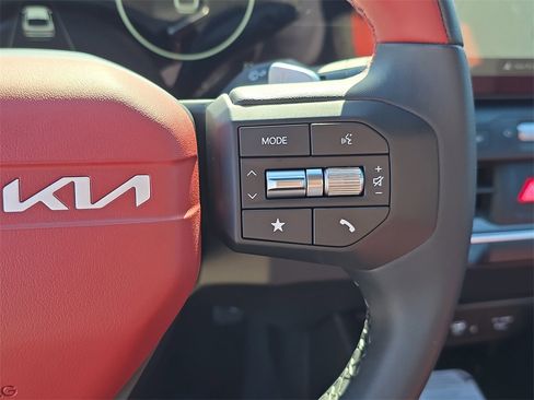 New 2025 Kia K4 GT-Line image 34