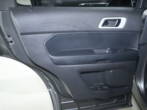 Used 2013 Ford Explorer XLT AWD/4WD image 13